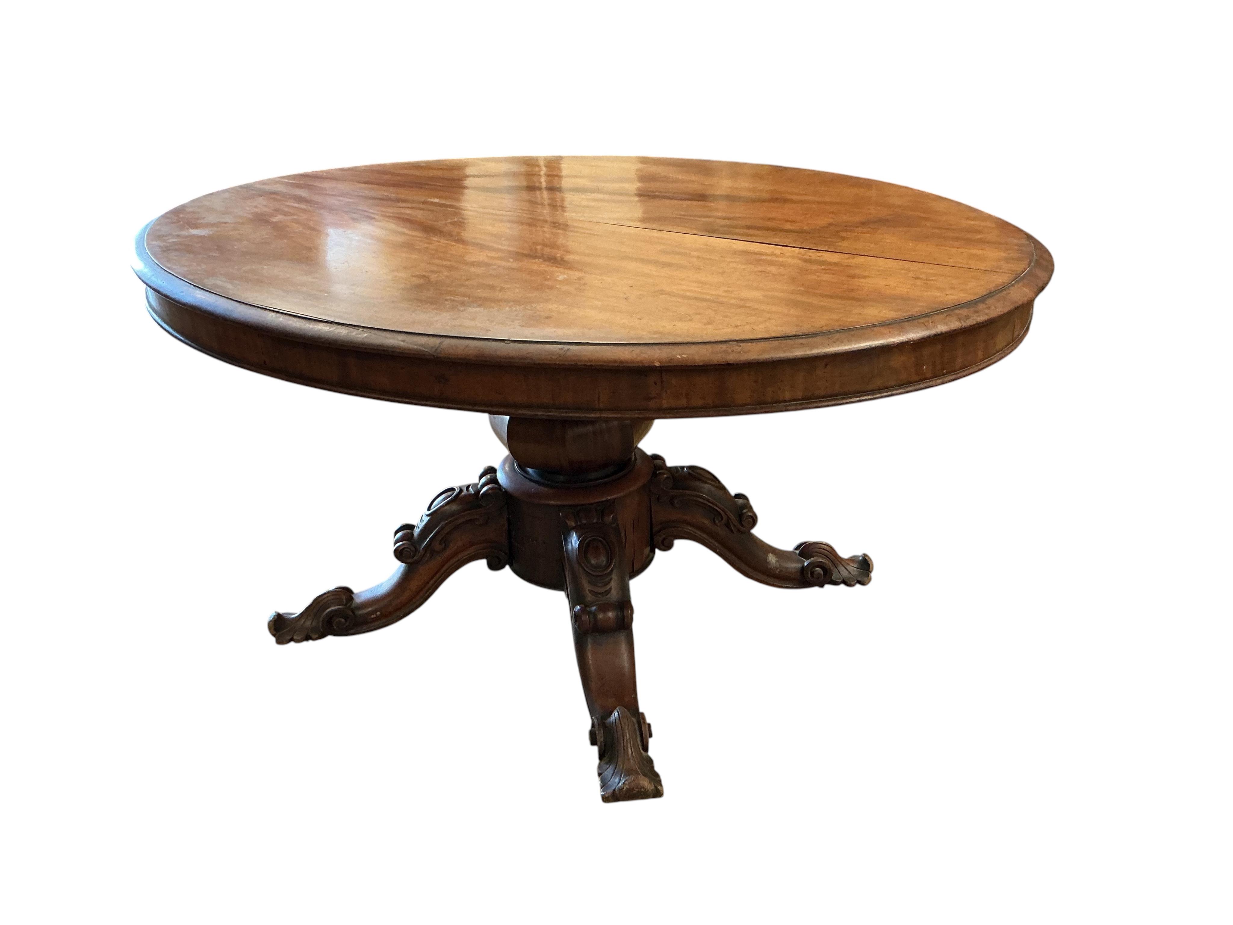 An early Victorian oval mahogany tilt top loo table, width 108cm, depth 140cm, height 71cm